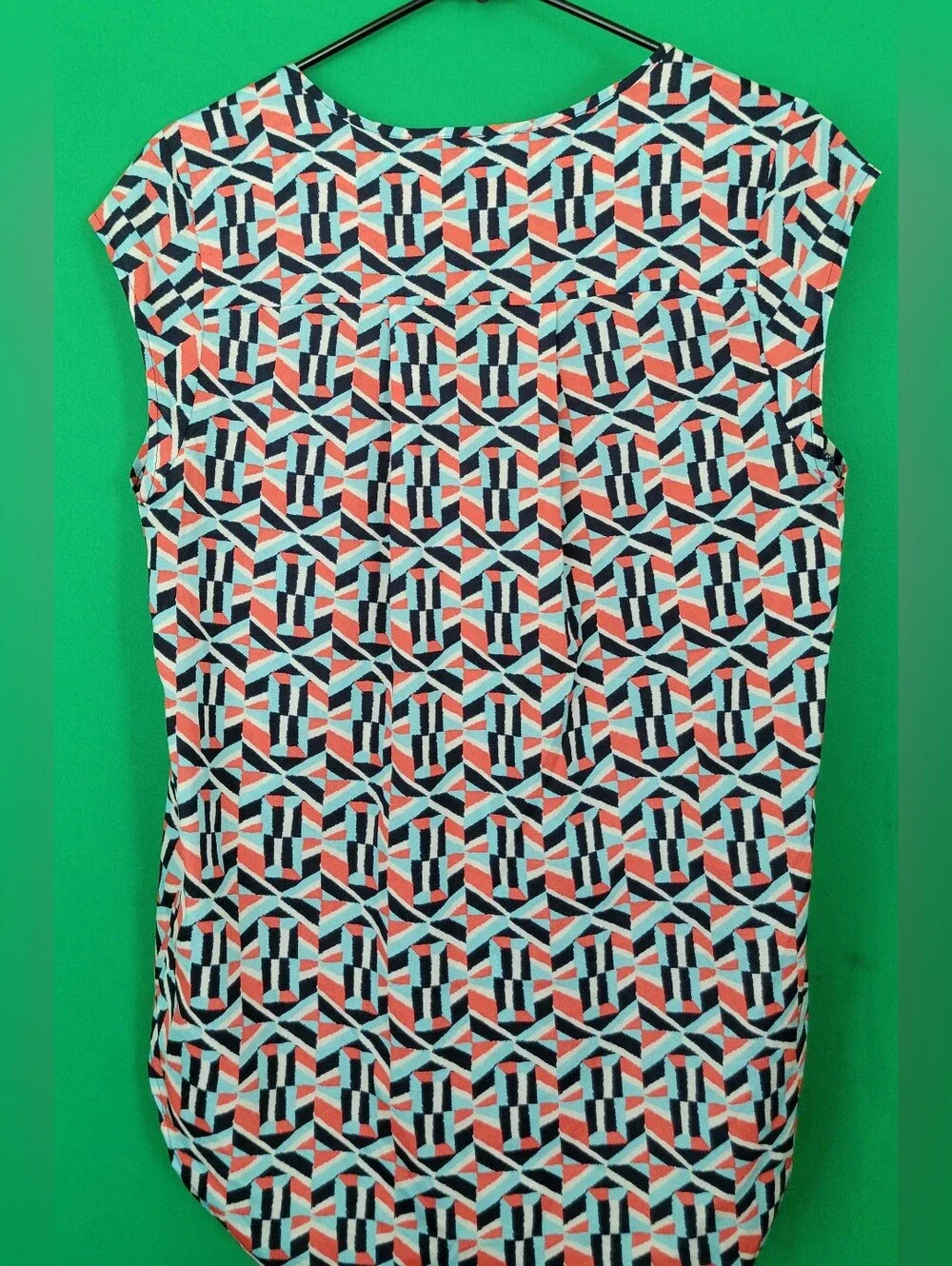 Daniel Rainn Geometric Sleeveless Tank in Coral, Navy & White Women Blouse Sz M - Picture 4 of 5